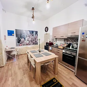 Panzió Il, Catania